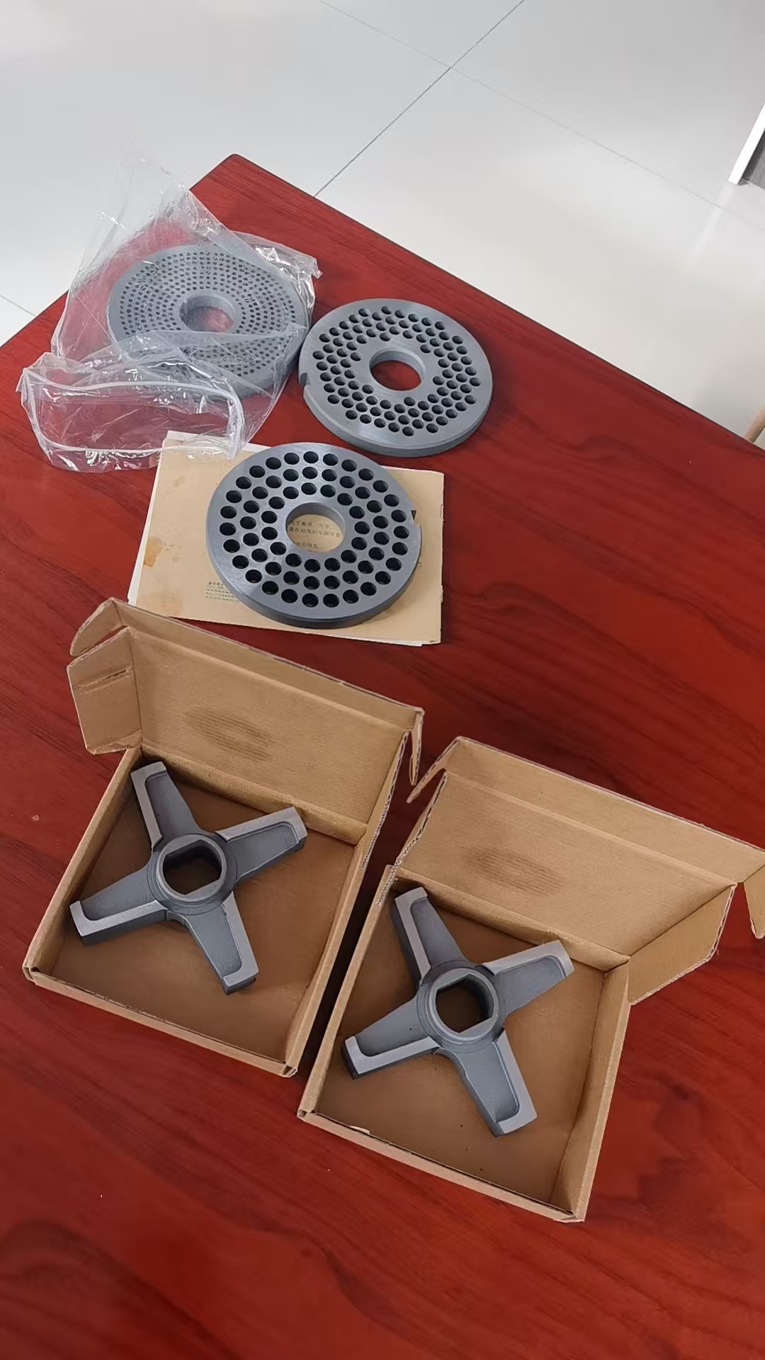 meat mincer blades and hole plates